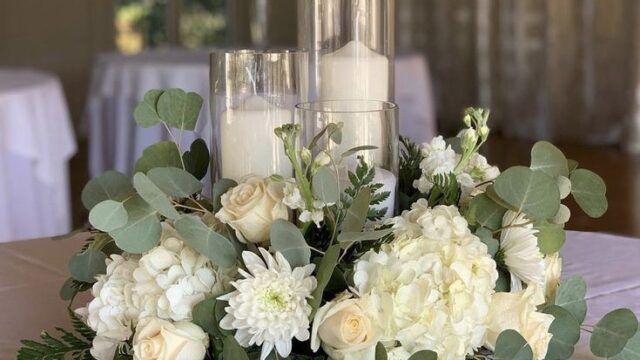 Magnifico Dekoracije – dekoracije za krštenje sa svećama i cvećem