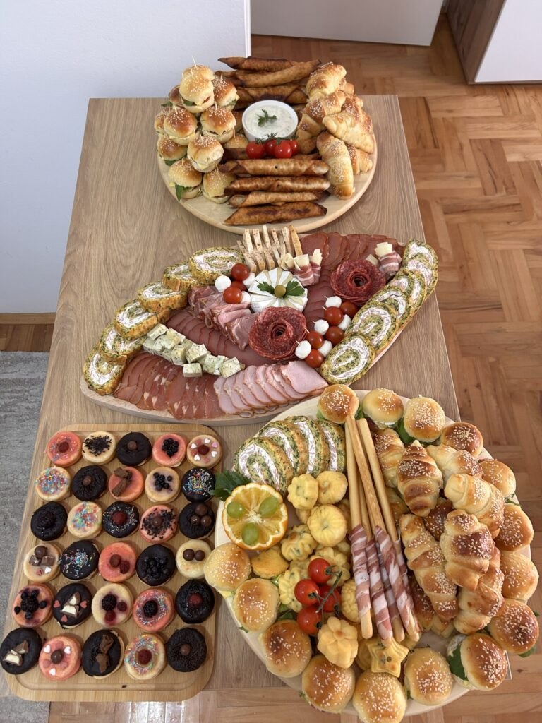Finger food i ketering posluženje za rođendan – Ketering by Mimi Niš