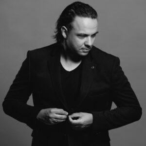 Profesionalan fotograf za svadbu - Novi Sad. Nemanja beleži najlepše trenutke uz vrhunske fotografije. Rezervišite svoj termin na vreme.