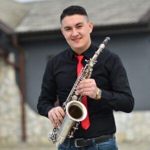 Orkestar Luke Đuričića je profesionalni orkestar za svadbe i proslave. Živa muzika, bogat repertoar i atmosfera zbog koje se pamti slavlje.