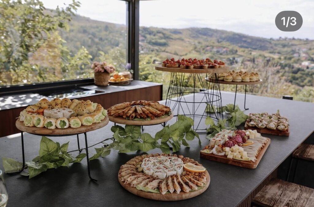 Moderno posluženje za devojačko veče i rođendane - Ketering Cvetić Novi Sad.