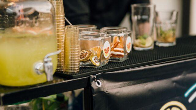 Profesionalno pripremljeni kokteli za rođendan i proslave