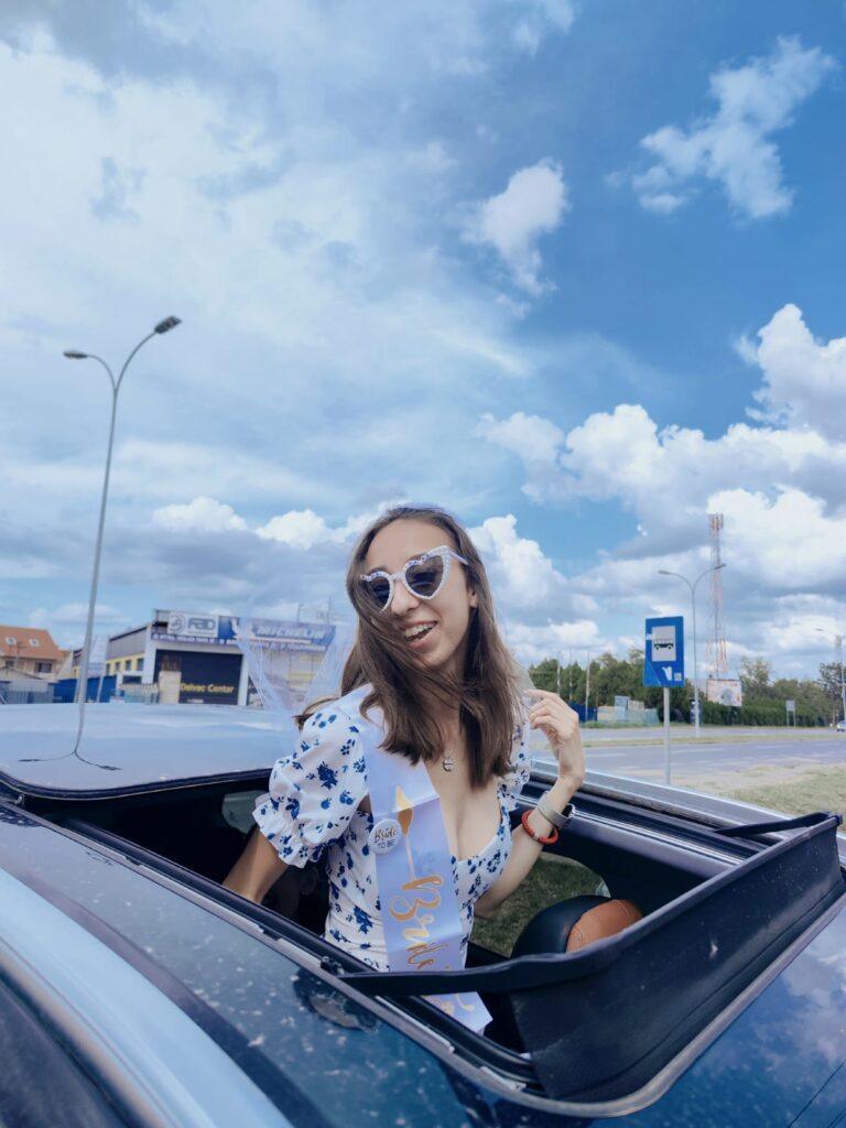 Luda atmosfera u beogradskom klubu zabeležena kroz profesionalno fotografisanje devojačke večeri Beograd.