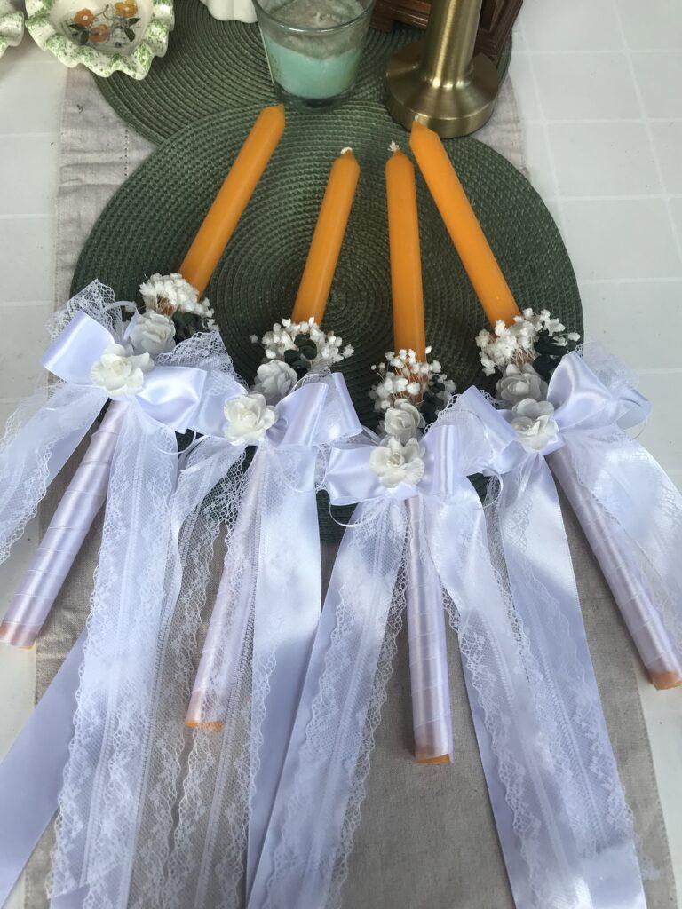 Ukrašene sveće za mladence u crkvi – dekoracije za svadbu Niš