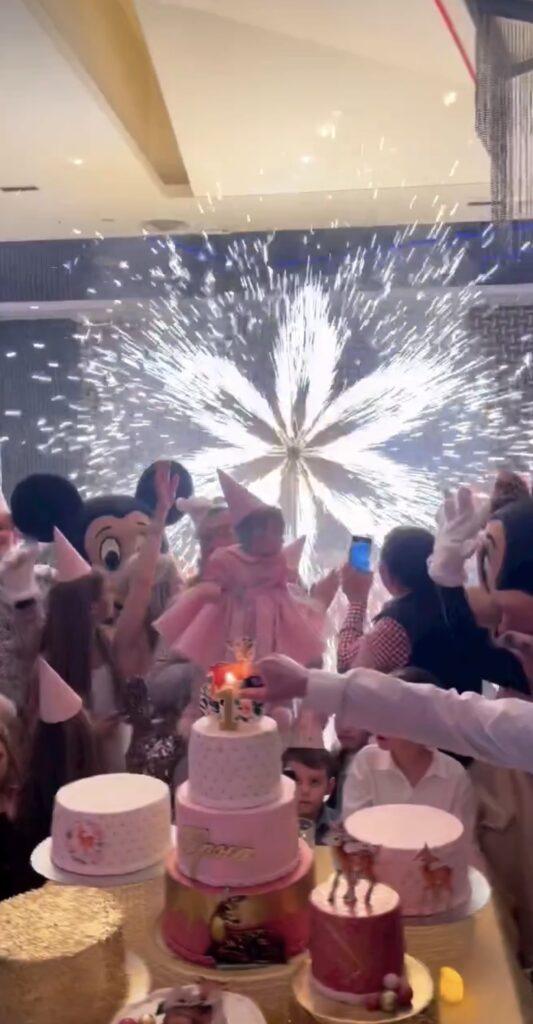 Podni vatrometi i laser efekti za rođendan proslavu