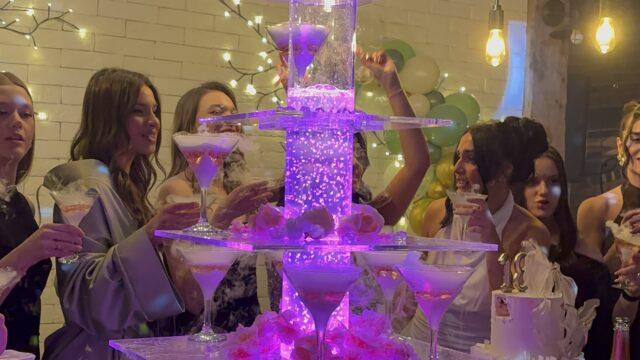 Moderna kockasta fontana za šampanjac iznajmljivanje Beograd