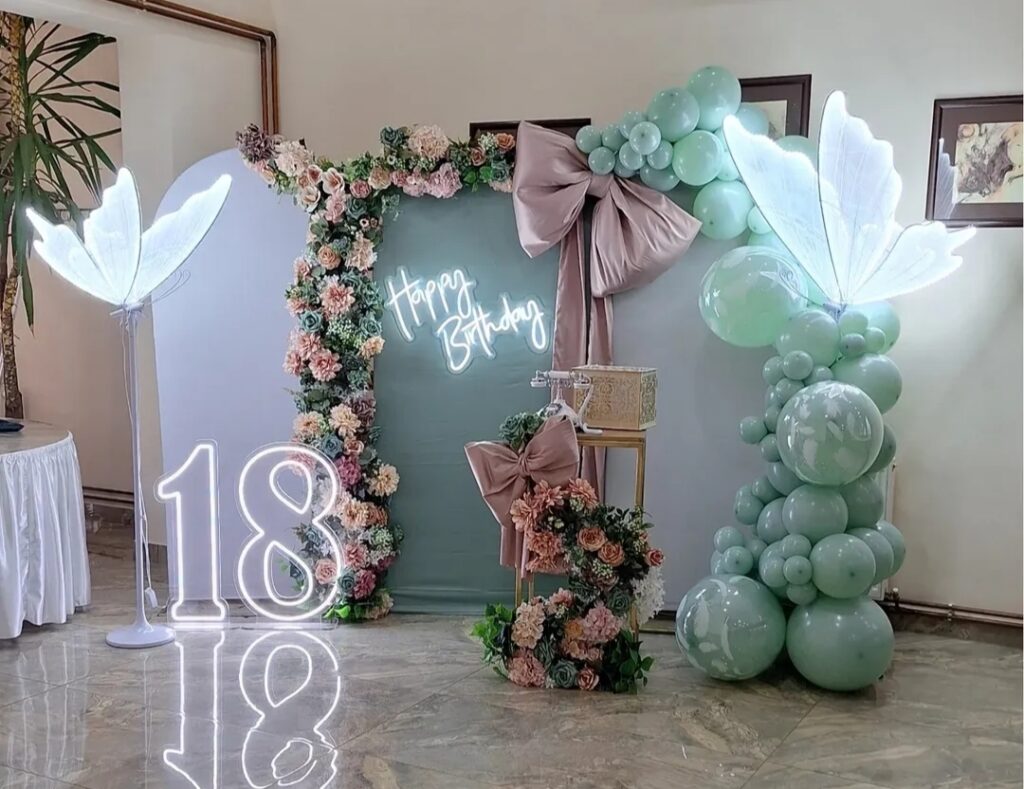 Kompletna dekoracija dečijeg rođendana balonima i cvećem Kikinda