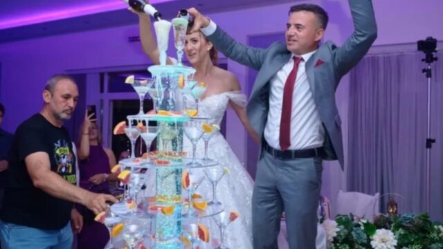 Elegancija na proslavi uz šampanjac fontanu - Wedding Magic Effects