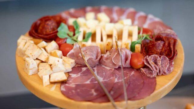 Ketering za rođendane Novi Sad slane đakonije Kekina Kuhinja