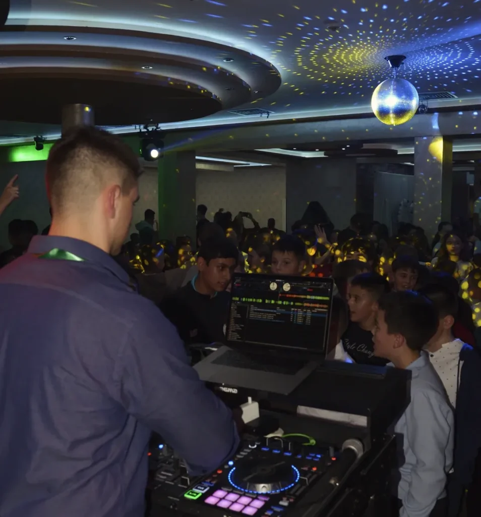 dj za svadbe beograd dj pedja nastup i osvetljenje