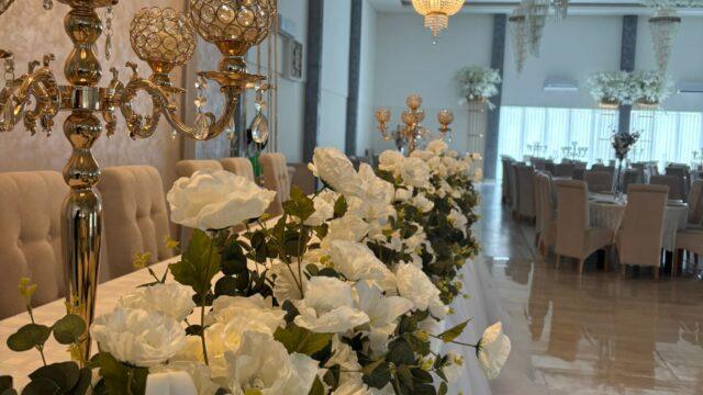 Elegantna dekoracija sale za venčanje u Kraljevu